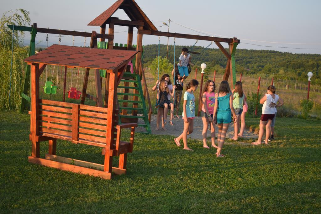 Sîmbăta de Sus Pensiunea Mountain King מראה חיצוני תמונה